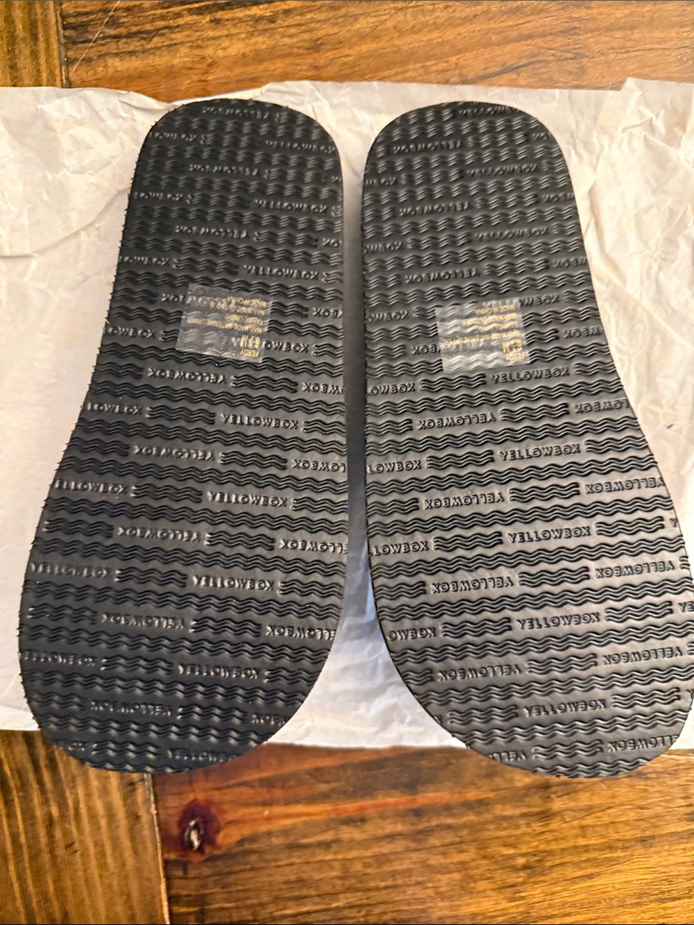 Yellow Box Blingy Black Glitter Thong Sandals/Flip Flops (6.5) - Picture 4 of 6